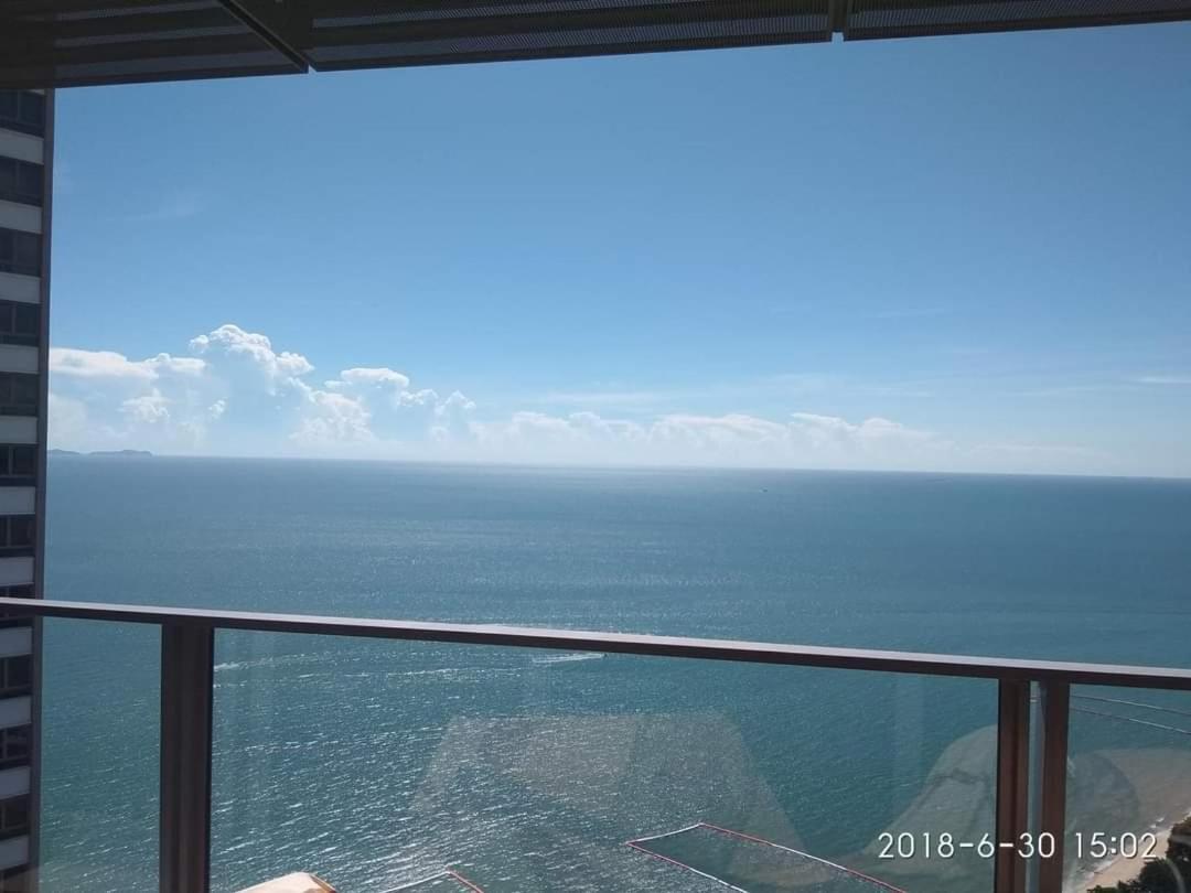 Sea View Apartment In Pattaya Ngoại thất bức ảnh