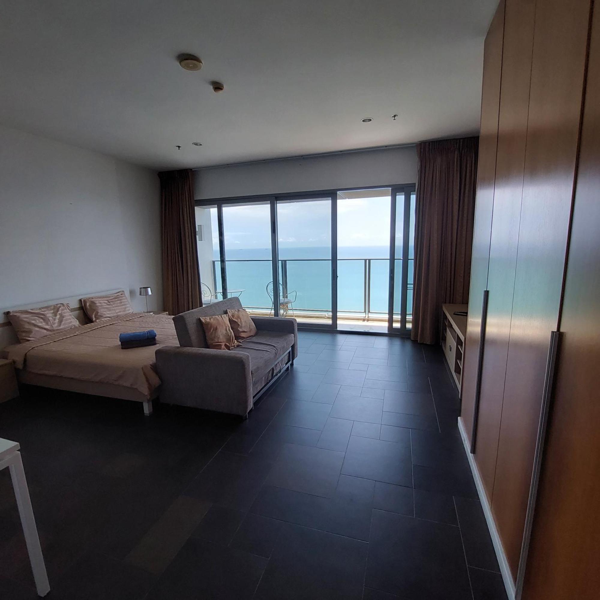 Sea View Apartment In Pattaya Ngoại thất bức ảnh