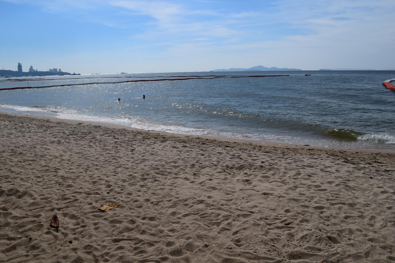 Sea View Apartment In Pattaya Ngoại thất bức ảnh
