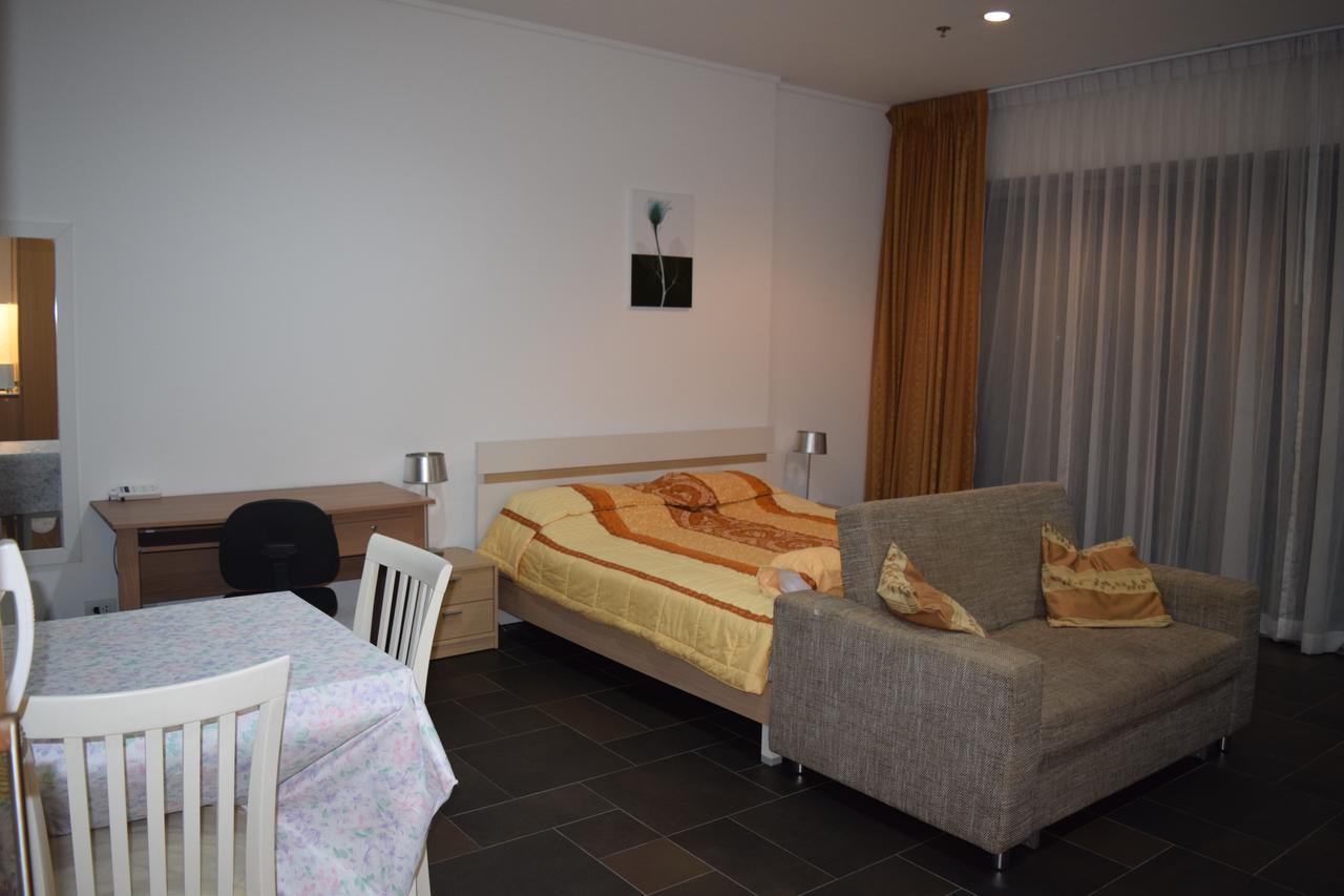 Sea View Apartment In Pattaya Ngoại thất bức ảnh